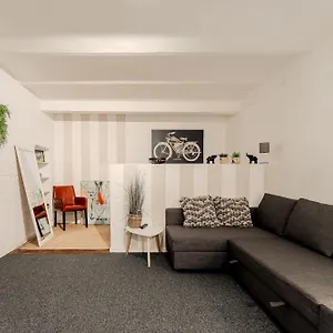 Stadtnahe & Ruhig Gelegen, Fusslaeufig Zur Alster , Hamburg Deutschland